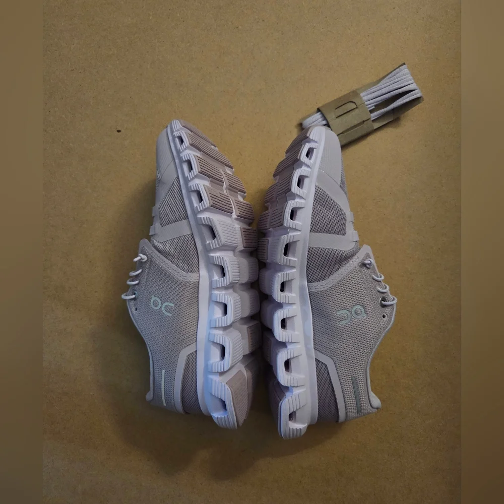 On Running Walking Sneakers Women Size 7.5 Cloud 6 - Picture 7 of 10